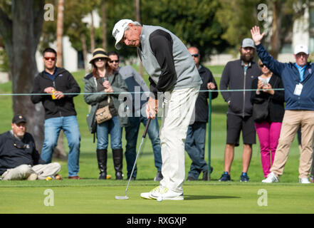 Newport Beach, California, USA. 9th Mar, 2018. Fred Couples misses a short putt on the 10th green during the second round of the Hoag Classic at the Newport Beach Country Club in Newport Beach, California on March 9, 2019. Credit: Doug Gifford/ZUMA Wire/Alamy Live News Stock Photo