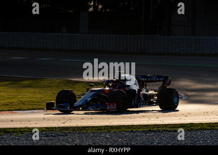 Barcelona, Spain. 18 February, 2019. Daniil Kvyat of Russia with 26 Scuderia Toro Rosso on track day 1 of F1 Winter Test. Stock Photo