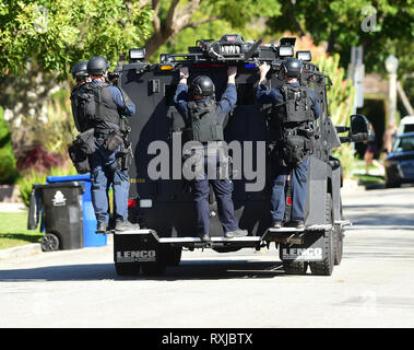 LAPD takes a suspect into custody without any shots fired following a ...