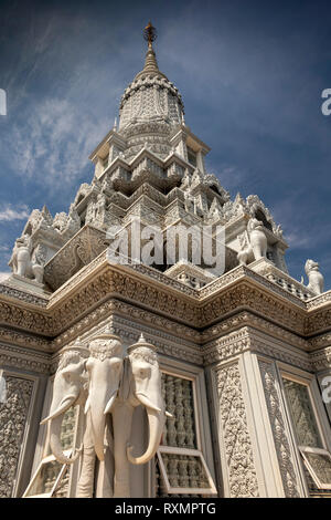 Cambodia, Phnom Penh, Oudong, elephant’s head decoration spire of Buddha’s eyebrow relic stupa. built in 2002 Stock Photo