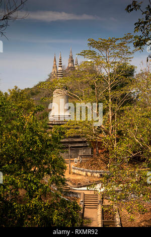 Cambodia, Phnom Penh, Oudong, Phreah Reach Traop Mountain, hilltop memorial stupas Stock Photo