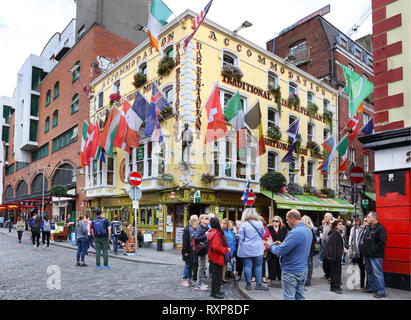 Attention-grabbing facades on a building housing the Oliver St John Gogarty's pub and restaurant, Temple Bar District, Dublin, Ireland Stock Photo