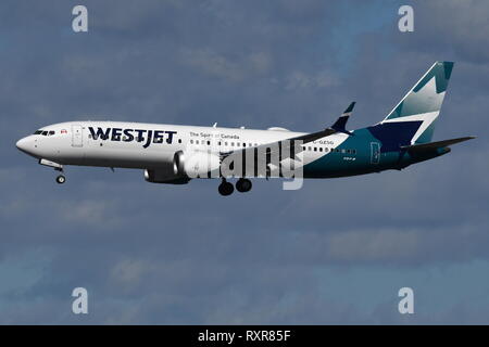 BOEING 737-MAX8 (C-GZSG) OF WESTJET AIRLINES Stock Photo