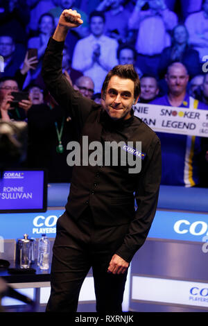 Preston Guild Hall, Preston, UK. 10th Mar, 2019. Snooker, Coral Players Championship, day 7; Ronnie O'Sullivan of England punches the air in celebration after his victory in tonight's final against Neil Robertson of Australia Credit: Action Plus Sports/Alamy Live News Stock Photo