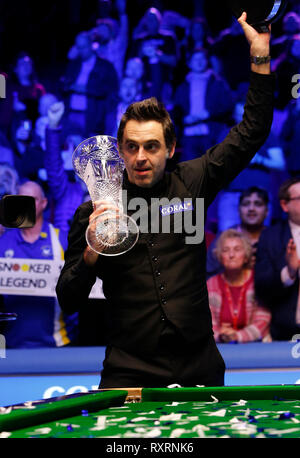 Preston Guild Hall, Preston, UK. 10th Mar, 2019. Snooker, Coral Players Championship, day 7; Ronnie O'Sullivan of England poses with the Coral Players Championship trophy after his victory in tonight's final against Neil Robertson of Australia Credit: Action Plus Sports/Alamy Live News Stock Photo