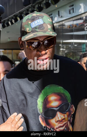 Los Angeles, USA. 10th March, 2019. Dennis Rodman leaves Habits & Hustle's Live podcast event by Jennifer Cohen on March 10th, 2019 at Westfield Century City, Los Angeles. Credit: Vladimir Yazev/Alamy Live News. Stock Photo