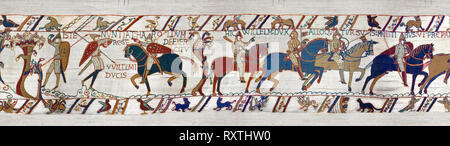 11th Century Medieval Bayeux Tapestry - Scene 50 - A watchman warns Harold that the Norman army is close. Scene 50 William addresses his soldiers. Bat Stock Photo