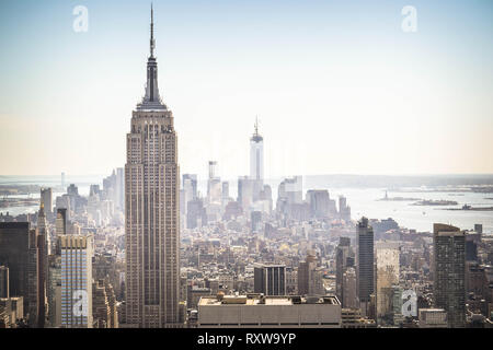 King Kong on top of Empire State Building at Ripley's Believe It or Not ...