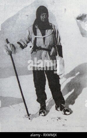 Captain Robert Falcon Scott, (1868 - 1912) British Royal Navy officer and explorer who led two expeditions to the Antarctic regions: the Discovery Expedition of 1901-1904 and the ill-fated Terra Nova Expedition of 1910-1913 Stock Photo