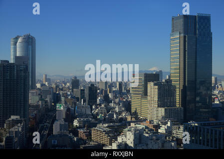 Morning view from the ANA Intercontinental Lounge towards iconic Mount Fuji, Tokyo JP Stock Photo