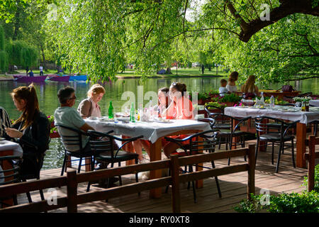 Restaurant on lakeshore, Tushemisht, source area of lake Ohrid, Drilon National Park near Pogradec, Korca region, Albania, Korça Stock Photo