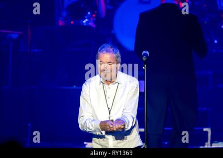 Berlin, Deutschland. 10th Mar, 2019. 10.03.2019, the British rock singer and frontman of Deep Purple Ian Gillan live on stage at ROCK MEETS CLASSIC 2019 at the Tempodrom in Berlin. | 10.03.2019, British rock singer and frontman of Deep Purple Ian Gillan performing live on stage at ROCK MEETS CLASSIC 2019 at the Tempodrom in Berlin, Germany. | usage worldwide Credit: dpa/Alamy Live News Stock Photo