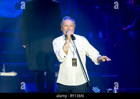 Berlin, Deutschland. 10th Mar, 2019. 10.03.2019, the British rock singer and frontman of Deep Purple Ian Gillan live on stage at ROCK MEETS CLASSIC 2019 at the Tempodrom in Berlin. | 10.03.2019, British rock singer and frontman of Deep Purple Ian Gillan performing live on stage at ROCK MEETS CLASSIC 2019 at the Tempodrom in Berlin, Germany. | usage worldwide Credit: dpa/Alamy Live News Stock Photo