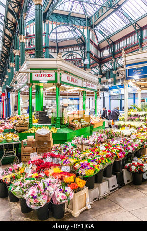 A flower stall in Leeds Kirkgate Market, Leeds, Yorkshire UK Stock Photo