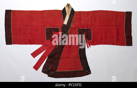 Overcoat for the Royal Ceremonial Costume, late 18th-early 19th century. Korea, late 19th century or early 20th century. Red silk, gauze weave; black silk, gauze weave; white silk, gauze weave; neck edge to hem: 94 cm (37 in Stock Photo