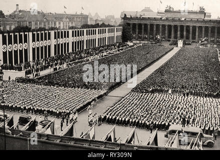 1936 Olympic Games Berlin - German Youth Gather at the Lustgarten at Noon on August 1 1936 the First Day of the Berlin Olympics Stock Photo