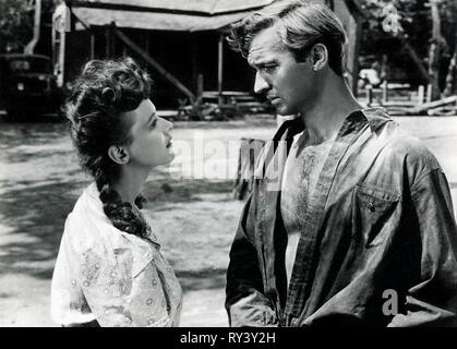 BETTY FIELD,ZACHARY SCOTT, THE SOUTHERNER, 1945 Stock Photo