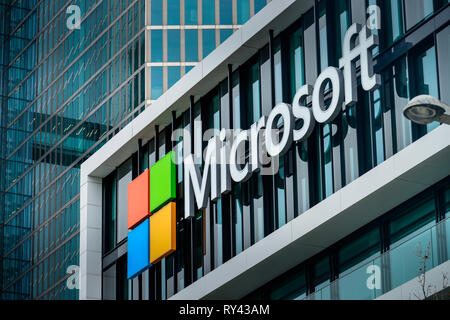 Microsoft Deutschlandzentrale, Walter-Gropius-Strasse, Schwabing, Muenchen, Bayern, Deutschland Stock Photo