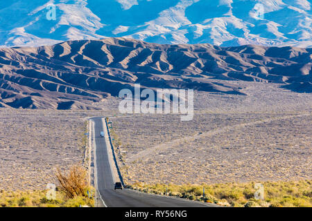 A view in Devils Cornfield along highway 190, Death Valley National Park Stock Photo