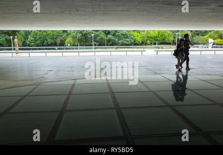 Brazil, Parana, Curitiba, The Oscar Niemeyer Museum, inaugurated in 2002 then re-inaugurated on July 8, 2003 to honor the famous architect, who participated in this project, at age 95 Stock Photo