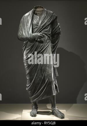 The Emperor as Philosopher, probably Marcus Aurelius (reigned AD 161-180), c. 180-200. Turkey, Bubon(?) (in Lycia), Roman, late 2nd Century. Bronze, hollow cast in several pieces and joined; overall: 193 cm (76 in Stock Photo