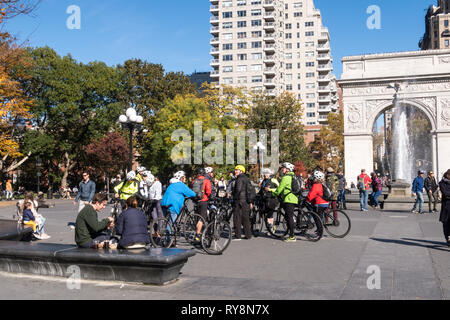 Washington Square Arch and Fountain, Washington Square Park, Greenwich Village, NYC Stock Photo