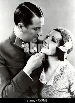 THE SMILING LIEUTENANT (1931)  MAURICE CHEVALIER  CLAUDETTE COLBERT  ERNST LUBITSCH (DIR)  MOVIESTORE COLLECTION LTD Stock Photo