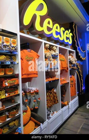 hersheys-chocolate-world-times