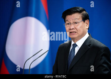 Berlin, Germany. 13th Mar, 2019. Thongloun Sisoulith, Prime Minister of the People's Republic of Laos, spoke at a press conference with Chancellor Merkel after her meeting at the Federal Chancellery. Credit: Bernd von Jutrczenka/dpa/Alamy Live News Stock Photo