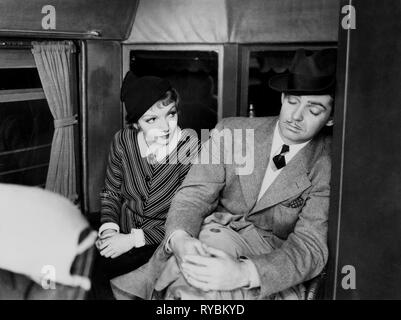 CLAUDETTE COLBERT, CLARK GABLE, IT HAPPENED ONE NIGHT, 1934 Stock Photo