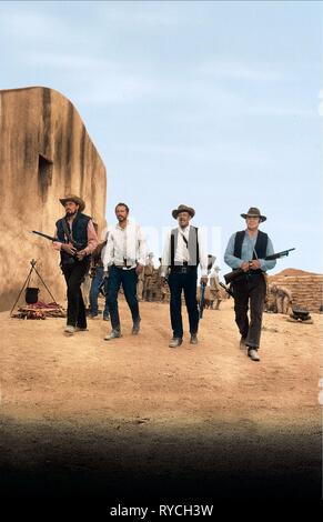 WARREN OATES, BEN JOHNSON, WILLIAM HOLDEN,ERNEST BORGNINE, THE WILD BUNCH, 1969 Stock Photo