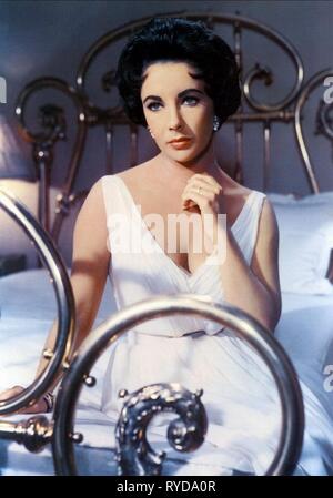 ELIZABETH TAYLOR, CAT ON A HOT TIN ROOF, 1958 Stock Photo