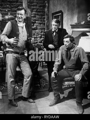 JOHN WAYNE, PAUL FIX, ROBERT MITCHUM, EL DORADO, 1966 Stock Photo