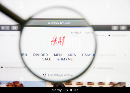 Los Angeles, California, USA - 14 February 2019: H and M website homepage. H and M logo visible on screen. Stock Photo
