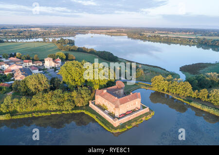 France, Ain, The Dombes region, Bouligneux, the village and the castle at the edge of the Castle pond (aerial view) // France, Ain (01), la Dombes, Bo Stock Photo
