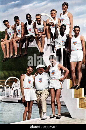 sports, XI Olympic Games, Summer Olympic Games, 1936, Berlin, Germany, 1.-16.8.1936, American athletes, in swimming stadium, group picture, Additional-Rights-Clearance-Info-Not-Available Stock Photo