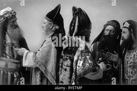 theatre / theater, Passion plays, Oberammergau 1910, priests and Pharisees, picture postcard, F. Bruckmann, Munich, 1910, Additional-Rights-Clearance-Info-Not-Available Stock Photo