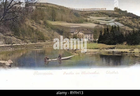 Rowboats in Germany, Freiberger Mulde in Roßwein, Buildings in Roßwein, Bicycles in Germany, 1899, Landkreis Mittelsachsen, Roßwein, Partie im Muldental, Talbad Stock Photo