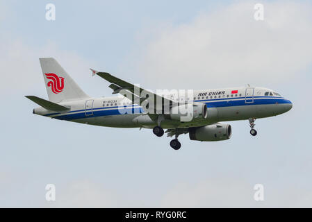 Bangkok, Thailand - Sep 17, 2018. An Airbus A319 airplane of Air China landing at Bangkok Suvarnabhumi Airport (BKK). Stock Photo