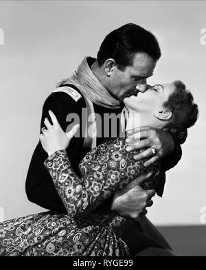 JOHN WAYNE, MAUREEN O'HARA, RIO GRANDE, 1950 Stock Photo