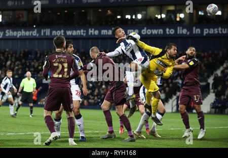 West Bromwich Albion's Mason Holgate wins header to score their second goal during the Sky Bet Championship match at The Hawthorns, West Bromwich. Stock Photo