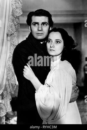 LAURENCE OLIVIER, MERLE OBERON, WUTHERING HEIGHTS, 1939 Stock Photo