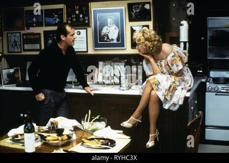 JACK NICHOLSON, SHIRLEY MACLAINE, TERMS OF ENDEARMENT, 1983 Stock Photo