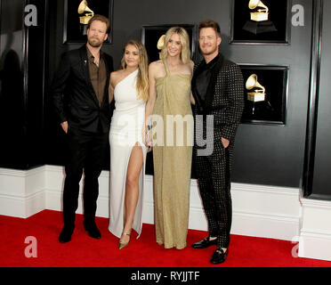 Brian Kelley and wife Brittney-Marie Cole Kelley arrive on the red ...