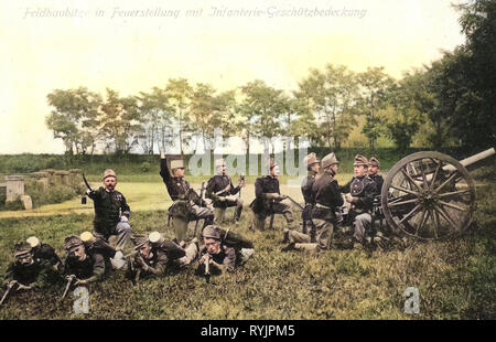 10 cm M. 99 Feldhaubitze, Austro-Hungarian Army, 1910, Ústí nad Labem Region, Theresienstadt, Neue Feldhaubitze in Feuerstellung, Czech Republic Stock Photo