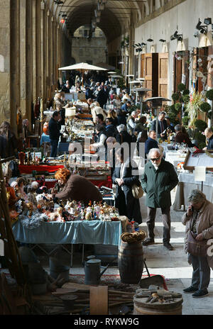 Antiques market in Arezzo Tuscany Italy Stock Photo Alamy