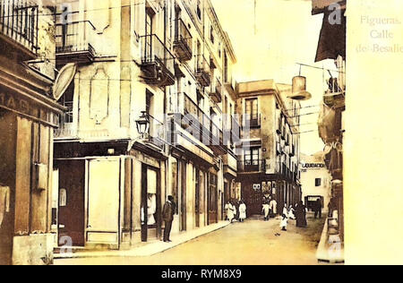 Buildings in Figueres, 1903, Catalonia, Figueras, Calle de Besalie Stock Photo