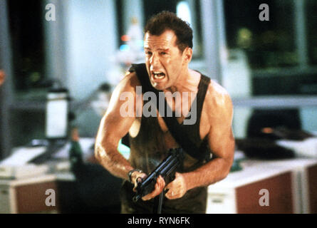 BRUCE WILLIS, DIE HARD, 1988 Stock Photo