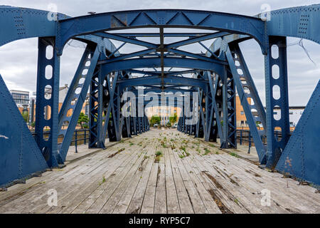 The Victoria Swing Bridge, Port of Leith, Edinburgh, Scotland, UK Stock Photo