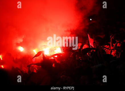 London, UK. 14th Mar, 2019. Flares during Europa League Round of 16 2nd Leg between Arsenal and Rennes at Emirates stadium, London, England on 14 Mar 2019. Credit: Action Foto Sport/Alamy Live News Stock Photo